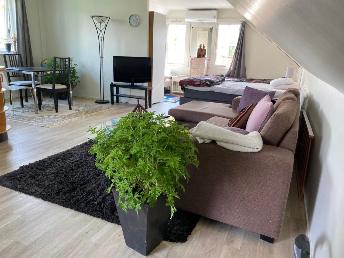 Gaest Laegenheten Med Egen Terrass Falkenberg Luaran gambar